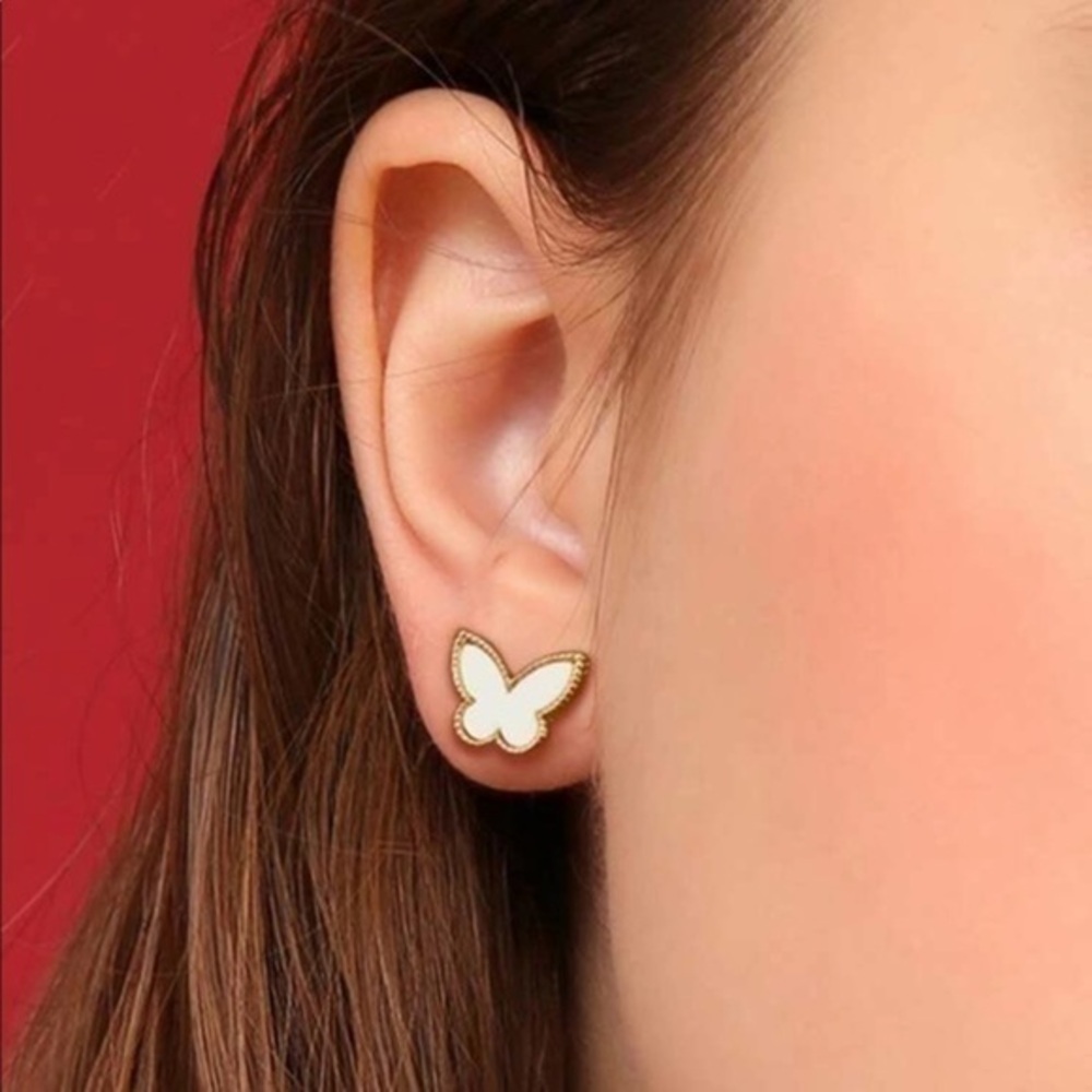 3/$30 💛 Butterfly Stud Earrings
